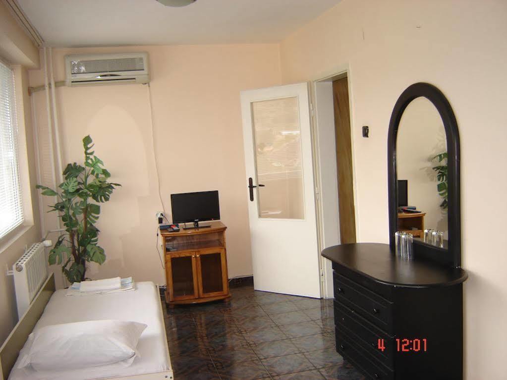 Kanclera Hotel Kaspichan Luaran gambar